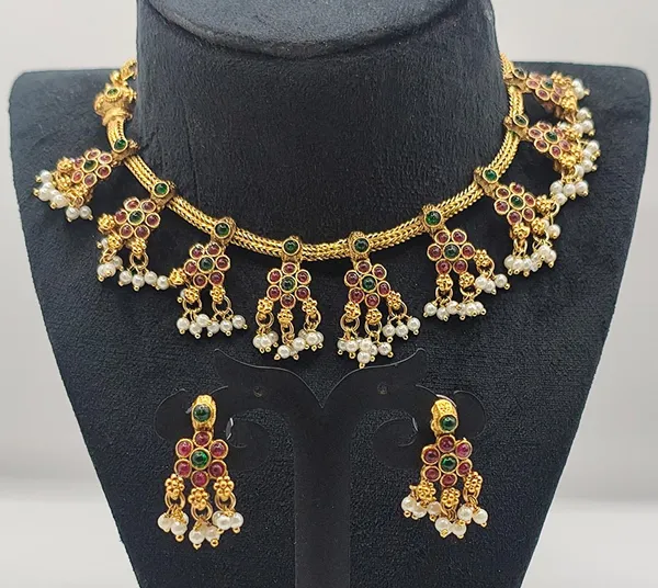 Gold_Tone_Multicolour_Stone_Necklace_Set_With_Earrings