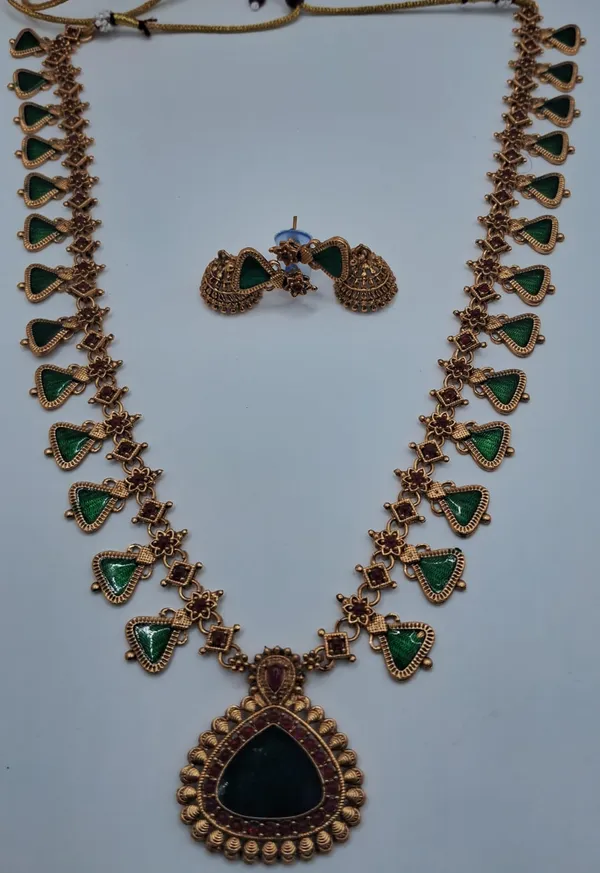 Green_Gold_Tone_Necklace_Set_For_Women