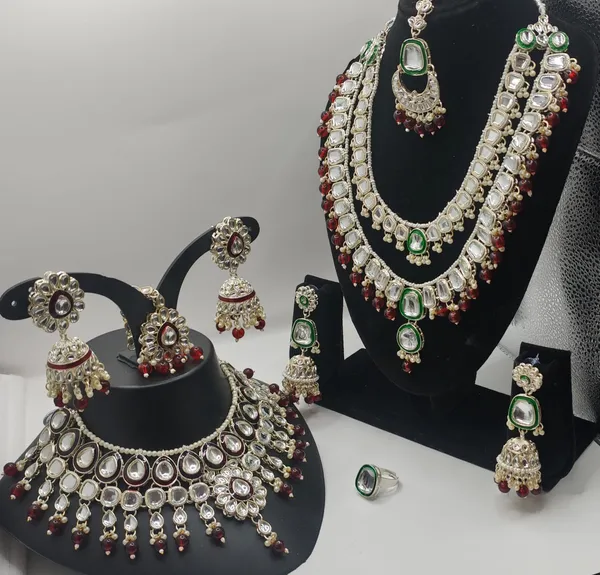 Silver-Tone_Stone_Studded_Bridal_Jewellery_Set_For_Women