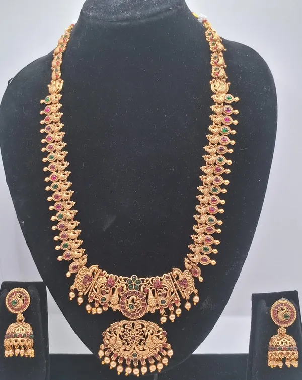 Gold_Tone_Temple_Style_Jewellery_Set_For_Women