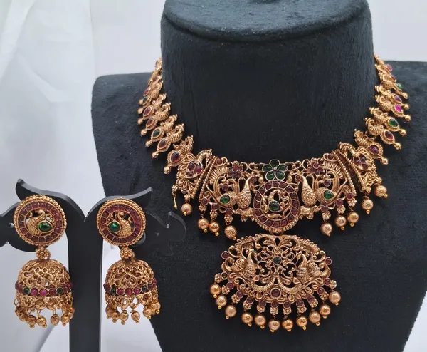 Gold_Tone_Peacock_Motif_Necklace_Set_For_Women