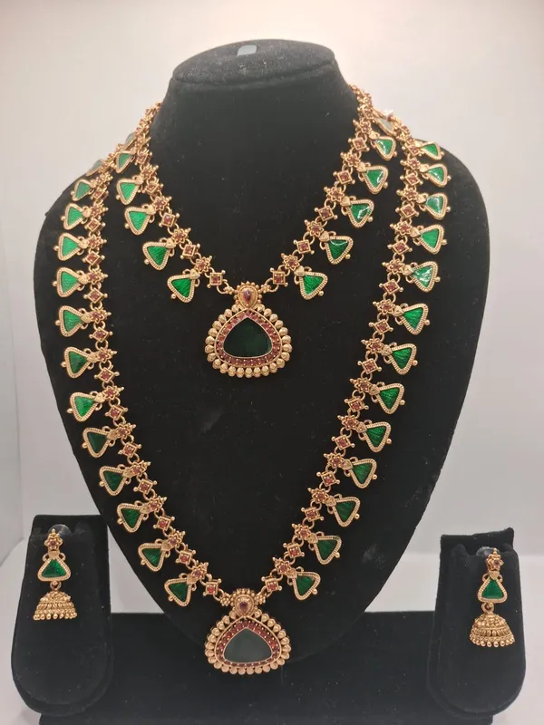 Green_Gold_Tone_Necklace_Set_For_Women