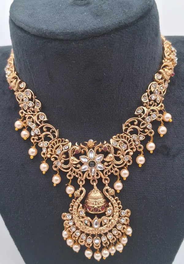 Gold_Tone_Kundan_Pearl_Necklace_Set_for_Women