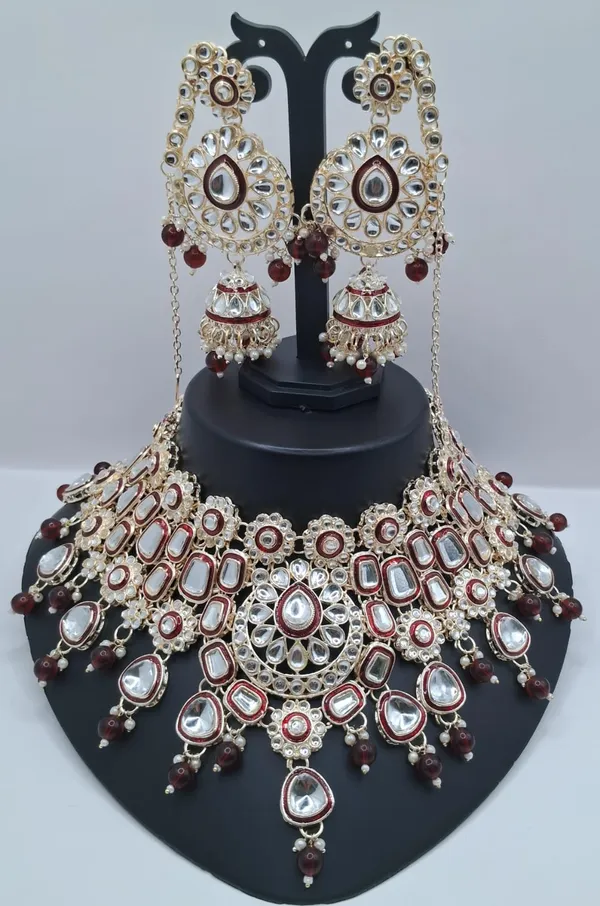 Green_Meenakari_Bridal_Necklace_Set_with_Maang_Tikka