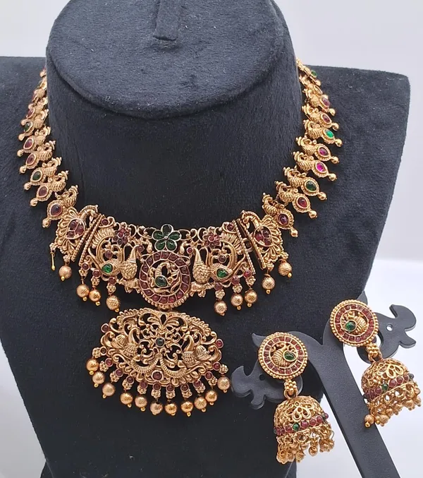 Gold_Tone_Temple_Style_Jewellery_Set_For_Women