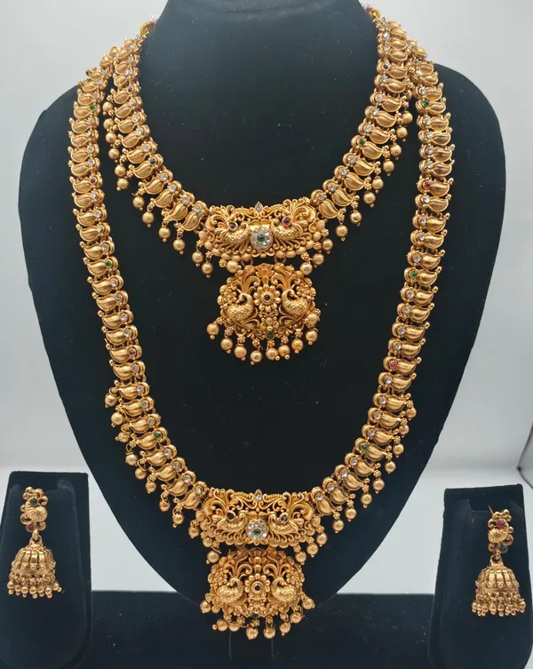 Gold-Tone_Temple_Jewellery_Set_For_Women