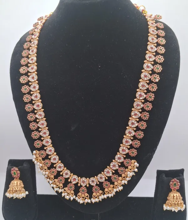 Gold_Tone_Traditional_Necklace_Set_For_Women