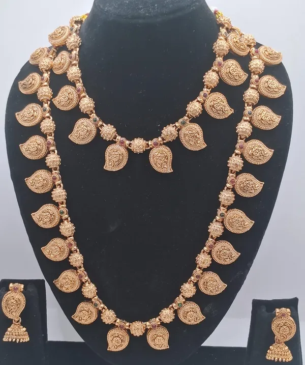 Gold_Tone_Antique_Necklace_Set_For_Women