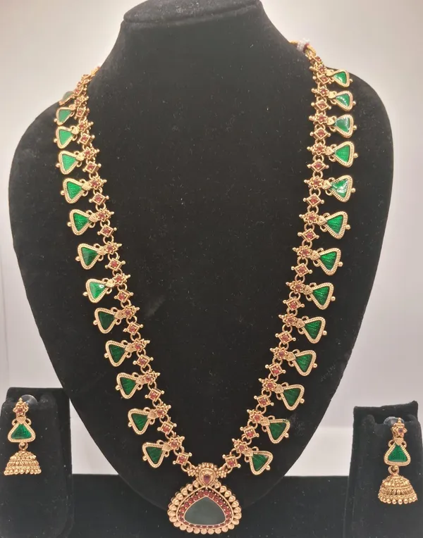 Green_Gold_Tone_Necklace_Set_For_Women