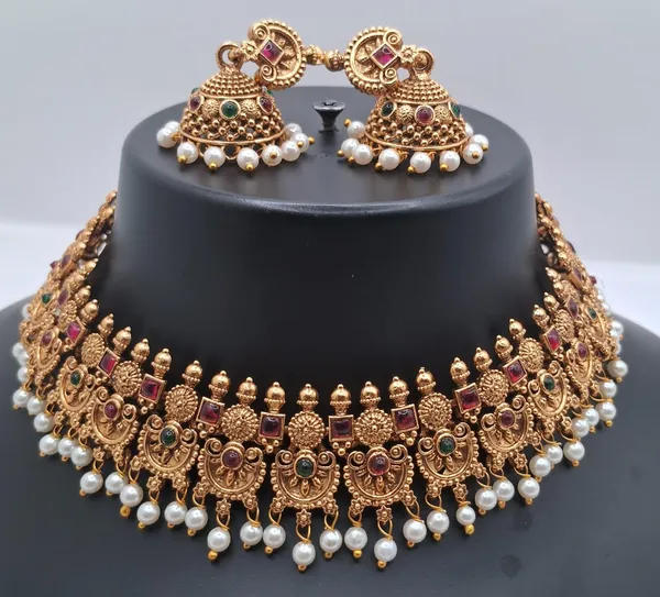 Gold_Tone_Traditional_Necklace_Set_For_Women