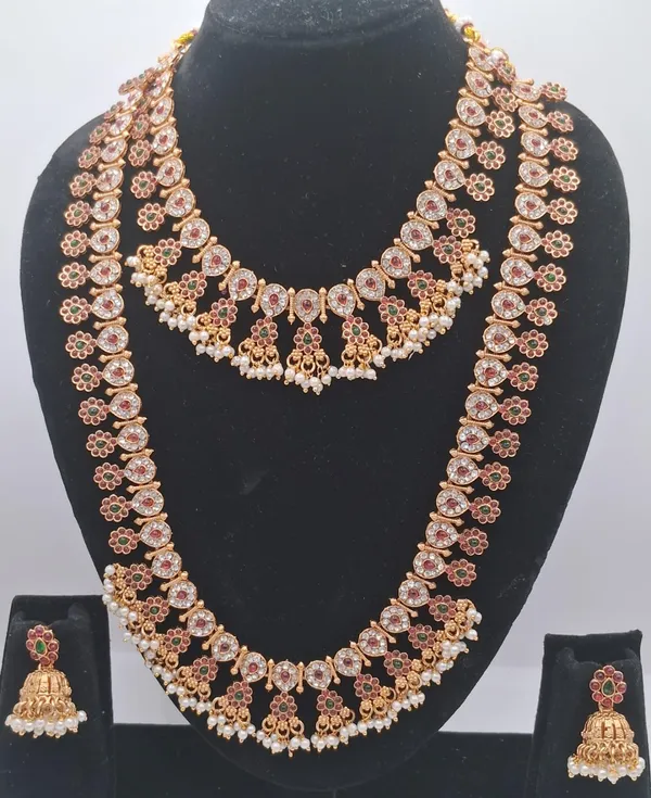 Gold_Tone_Traditional_Necklace_Set_For_Women