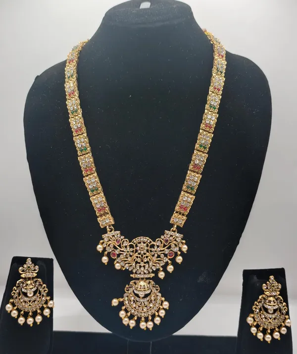 Gold_Tone_Kundan_Necklace_Set_With_Earrings_For_Women