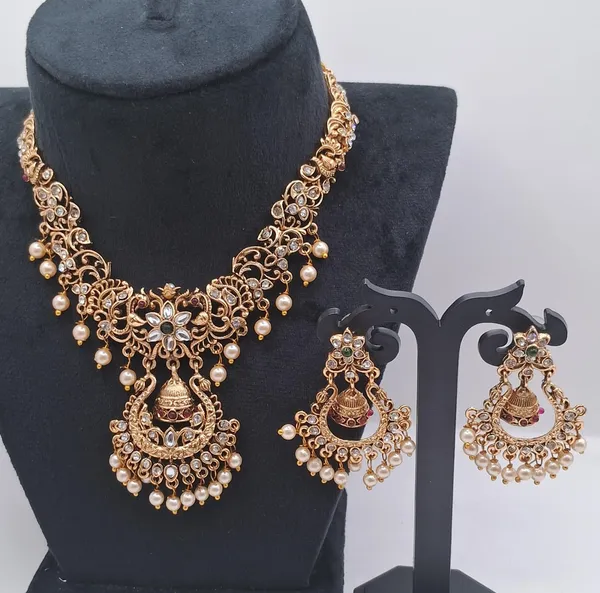 Gold_Tone_Kundan_Pearl_Necklace_Set_for_Women