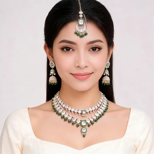 Green_Kundan_Style_Bridal_Jewellery_Set_For_Women