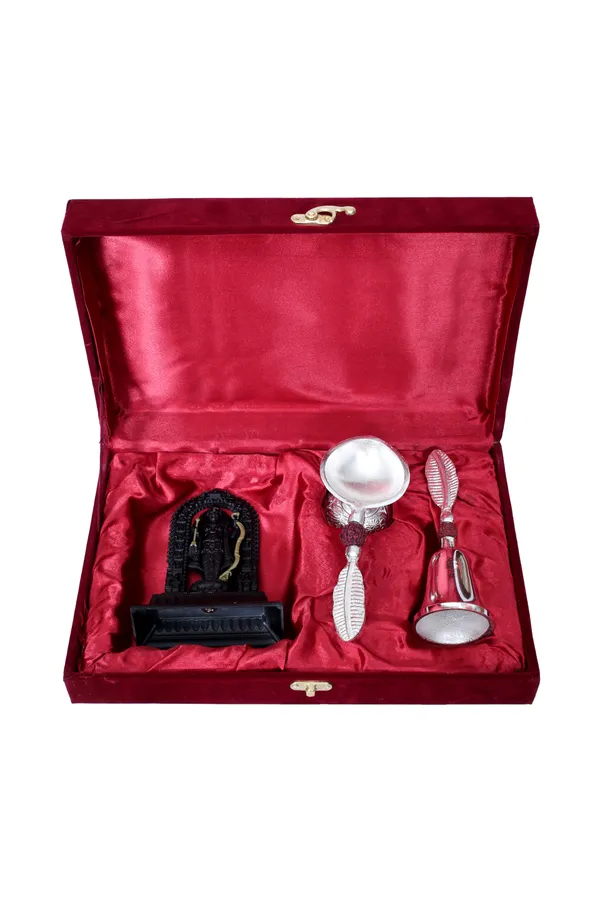 Ram_Lalla_Idol_(with_Jyot_and_Ghanti)_Brings_calmness,_reduces_stress,_and_promotes_inner_peace