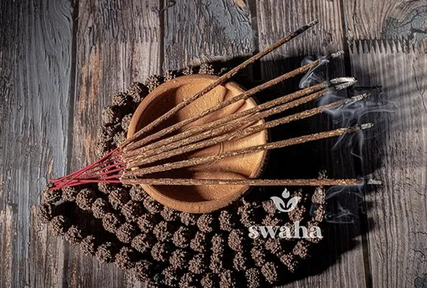 Pack_Of_3_Vandan_Agarbatti_Experience_The_Divine_Oudh_Wood_Fragrance_Long_Lasting_Incense_Sticks