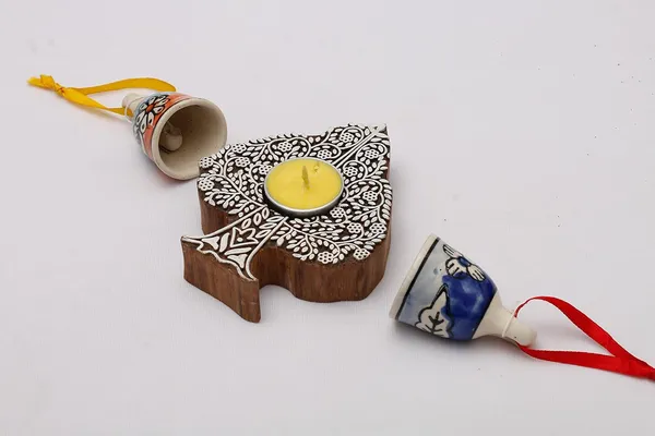 Gift_Combo_Pack_Tea_Light_Diyas_Wooden_Blocks_Ceramic_Bells
