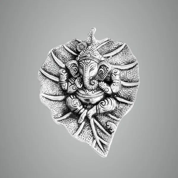 Leaf_Ganesha_Handcrafted_Wall_Hanging_Ganapathi_Home_Decor_Housewarming_Gift_Decorative_Religious_Showpiece_With_Spiritual_Vibes_Indian_Art_Dcor_Silver_Colour