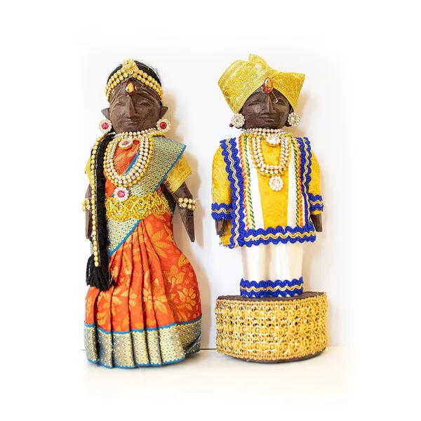 Marapachi_Raja_Rani_Wooden_Doll_20Cm_Height_Bommala_Koluvu_Dolls_Pattada_Gombe_With_Dress_Navratri_Special_Dolls