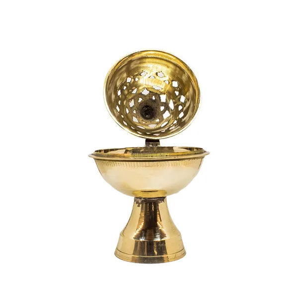 Brass_Dhoop_Dani_Traditional_Dhoop_Holder_For_Aromatic_Rituals_Home_Decor_Items_Small_Size