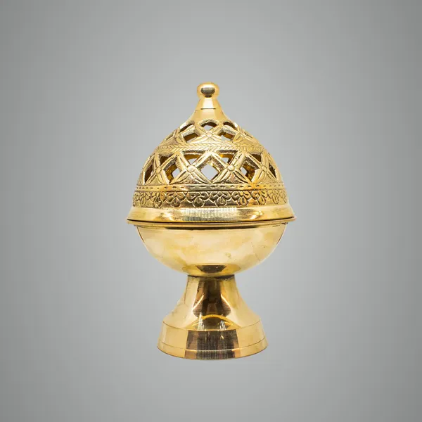 Brass_Dhoop_Dani_Traditional_Dhoop_Holder_For_Aromatic_Rituals_Home_Decor_Items_Small_Size