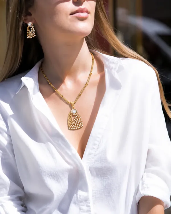 A.D._Pendent_set_Necklece_With_Premium_High_Gold_with_earing_set_