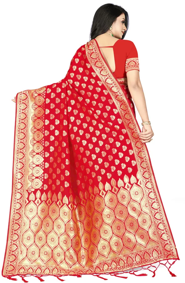 Red_Banarasi_saree_with_Latkan_With_Unstitched_Blouse_Piece_For_Women