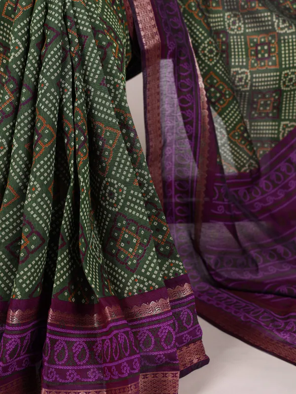 Bottle_Green_Bandhej_Print_With_Zari_Weaving_Work
