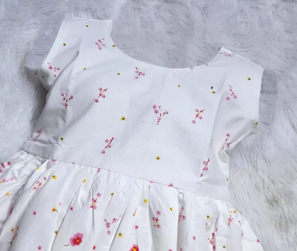 Multicolor_Pure_Cotton_Sleeveless_Round_Neck_Fit_And_Flare_Dress_For_Girls