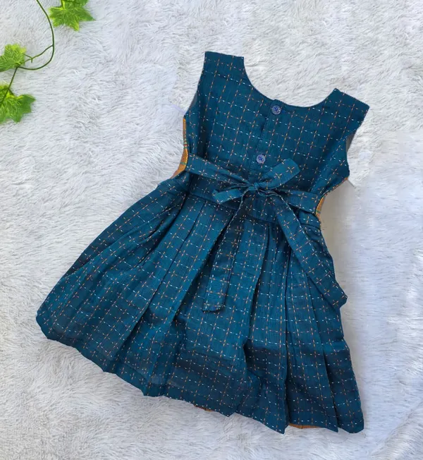 Green_Cotton_Silk_Sleeveless_Round_Neck_Fit_And_Flare_Dress_For_Girls