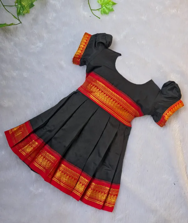Amba_Collection_Boutique_Girl's_Traditional_Ethnic_Wear_Kalyani_Cotton_Balloon_Sleeves_Black_Frock