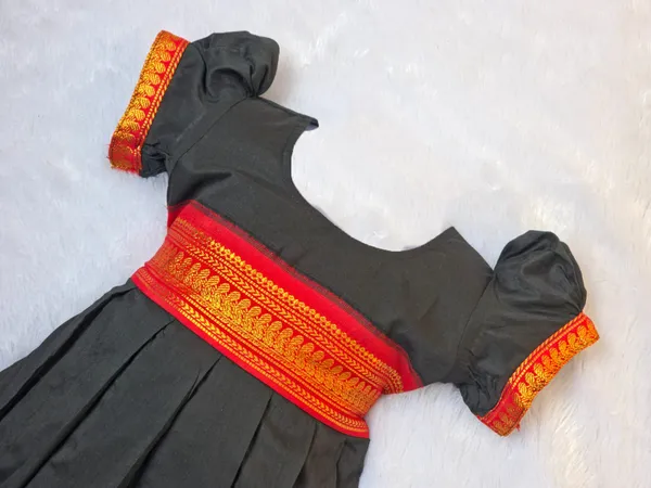 Amba_Collection_Boutique_Girl's_Traditional_Ethnic_Wear_Kalyani_Cotton_Balloon_Sleeves_Black_Frock