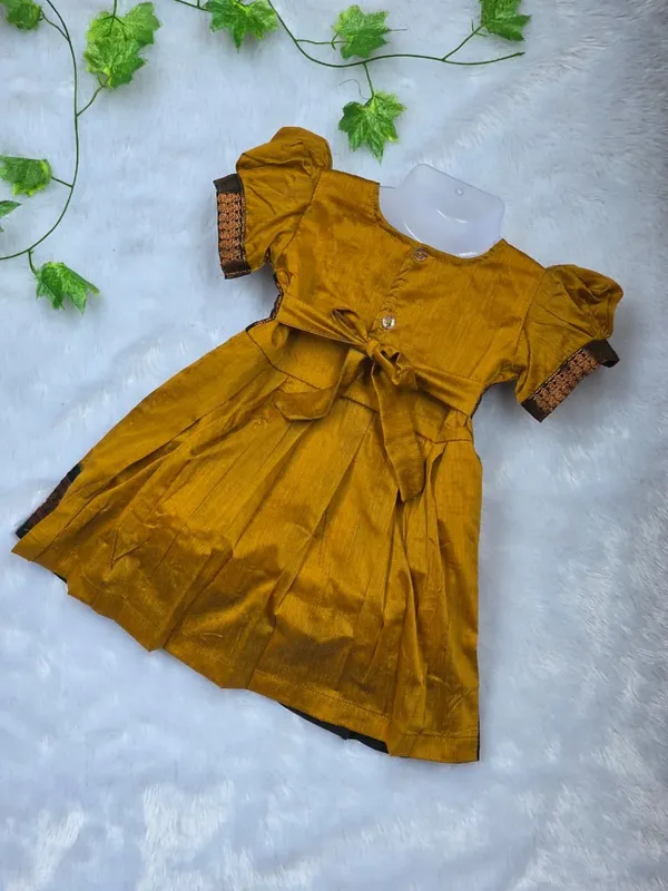 Amba_Collection_Boutique_Girl's_Traditional_Ethnic_Wear_Kalyani_Cotton_Balloon_Sleeves_Frock