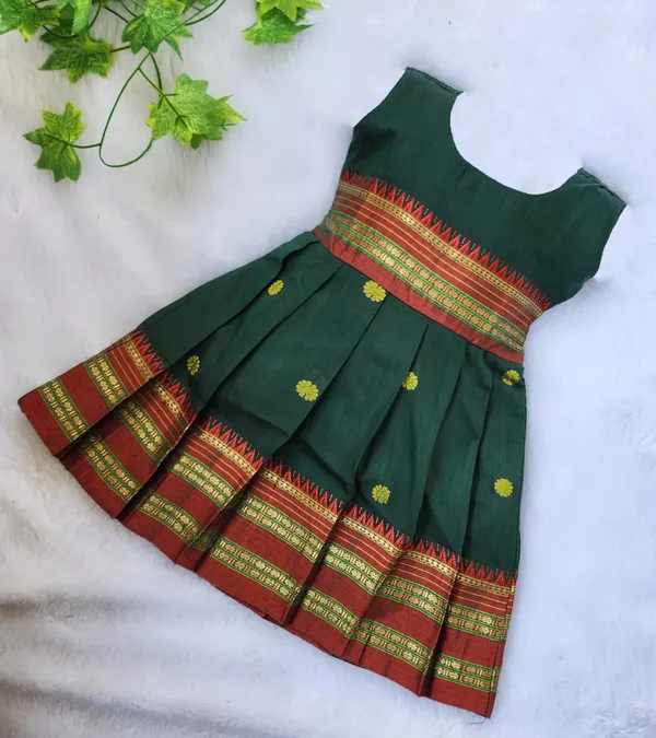Green_Cotton_Silk_Sleeveless_Round_Neck_Fit_And_Flare_Dress_For_Girls
