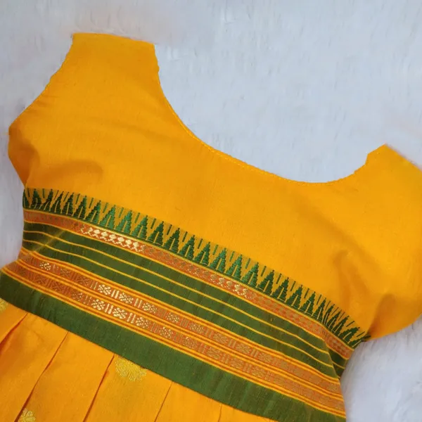 Yellow_Cotton_Silk_Sleeveless_Round_Neck_Fit_And_Flare_Dress_For_Girls