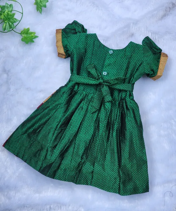 Green_Cotton_Silk_Short_Sleeve_Round_Neck_Fit_And_Flare_Dress_For_Girls