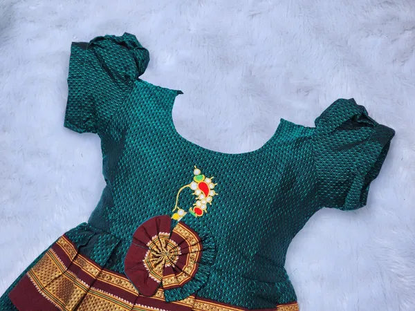 Peacock_Green_Cotton_Silk_Short_Sleeve_Round_Neck_Fit_And_Flare_Dress_For_Girls