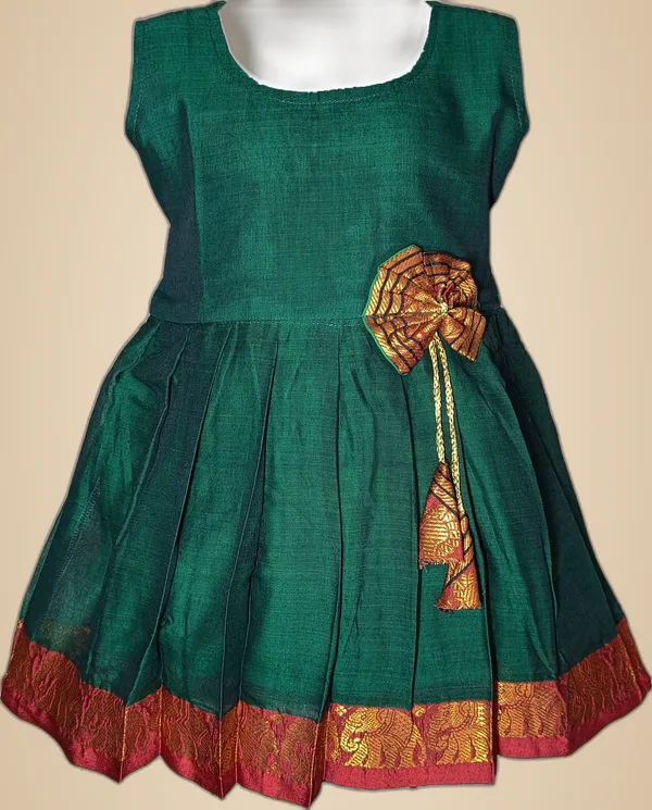 Green_Cotton_Silk_Sleeveless_Round_Neck_Fit_And_Flare_Dress_For_Girls