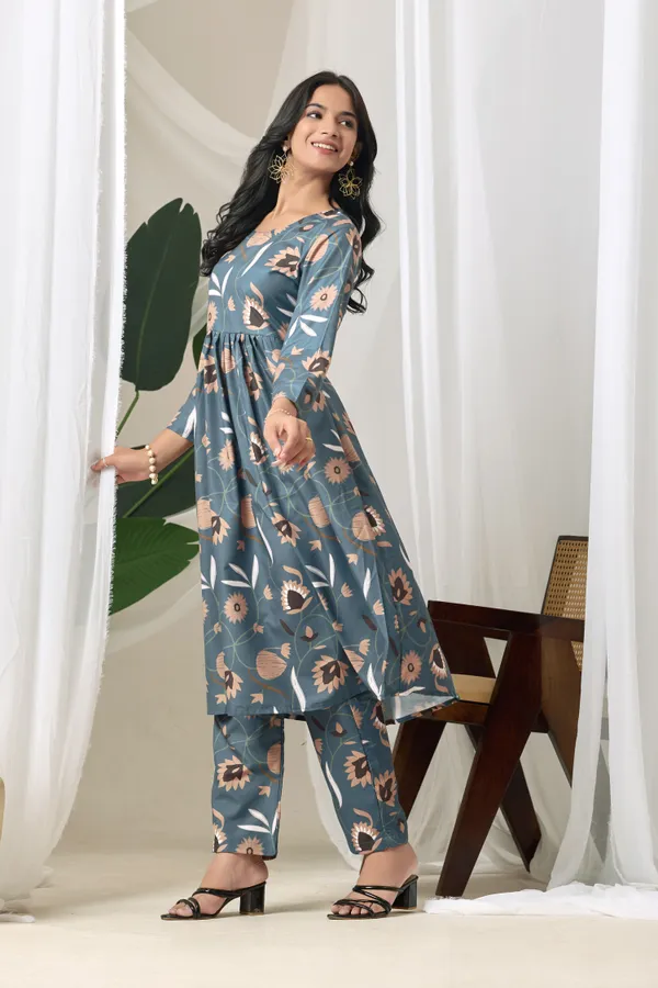 Top_Trendy_Stylish_Printed_Rayon_Women_Gown_with_palazzo_|_Elegant_Anarkali_Gown_Pair_for_Party_&_Festive_Wear