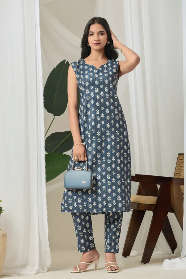Top_Trendy_Stylish_Printed_Rayon_Women_Gown_with_pants_|_Elegant_Anarkali_Gown_Pair_for_Party_&_Festive_Wear