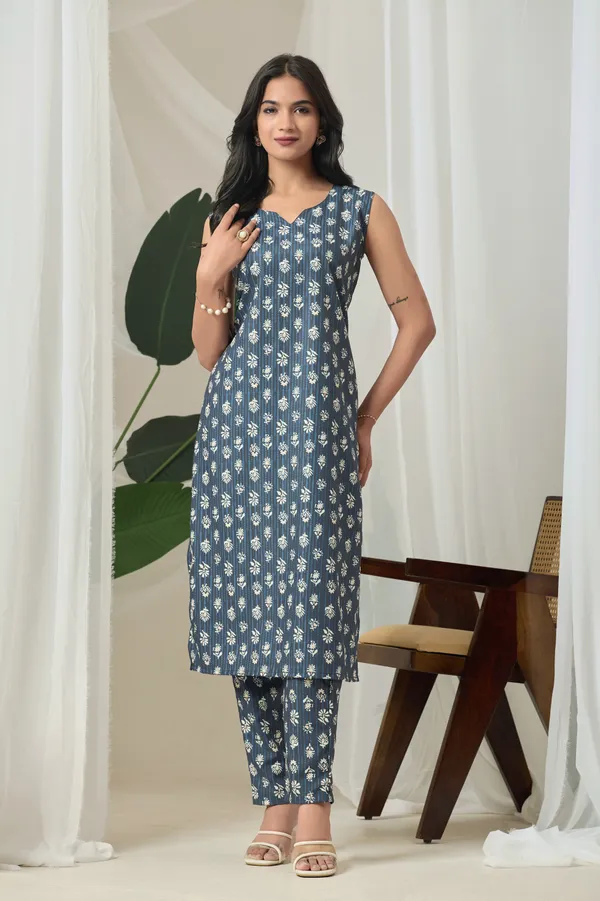 Top_Trendy_Stylish_Printed_Rayon_Women_Gown_with_pants_|_Elegant_Anarkali_Gown_Pair_for_Party_&_Festive_Wear