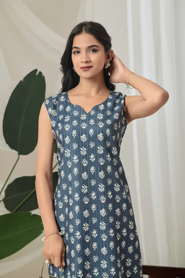 Top_Trendy_Stylish_Printed_Rayon_Women_Gown_with_pants_|_Elegant_Anarkali_Gown_Pair_for_Party_&_Festive_Wear