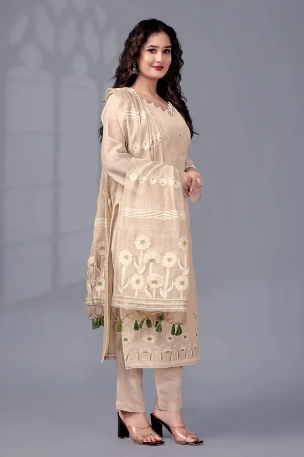 Chiku_Ethnic_Motifs_Embroidered_Regular_Thread_Work_Kurti_With_Trousers_&_Dupatta_For_Women
