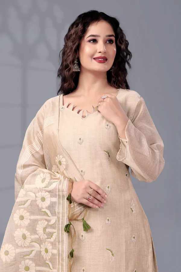Chiku_Ethnic_Motifs_Embroidered_Regular_Thread_Work_Kurti_With_Trousers_&_Dupatta_For_Women