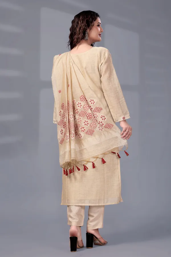Chiku_Ethnic_Motifs_Embroidered_Regular_Thread_Work_Kurti_With_Trousers_&_Dupatta_For_Women