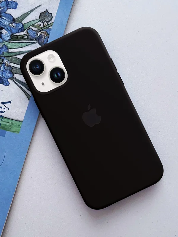 Iphone_15_Black_Silicon_Premium_&_Elegant_Back_Cover