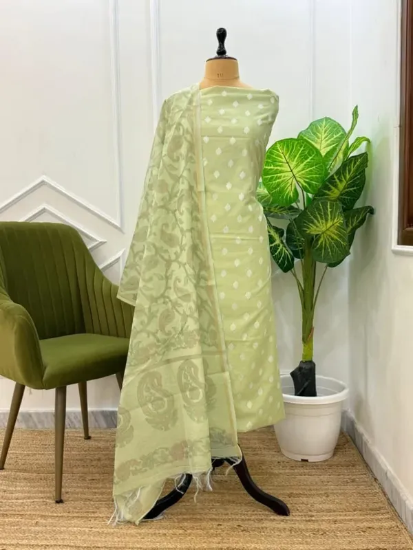 Banarasi_Suits_–_Chanderi_Buti_with_Tie-Dye_Dupatta_–_Pista_Green