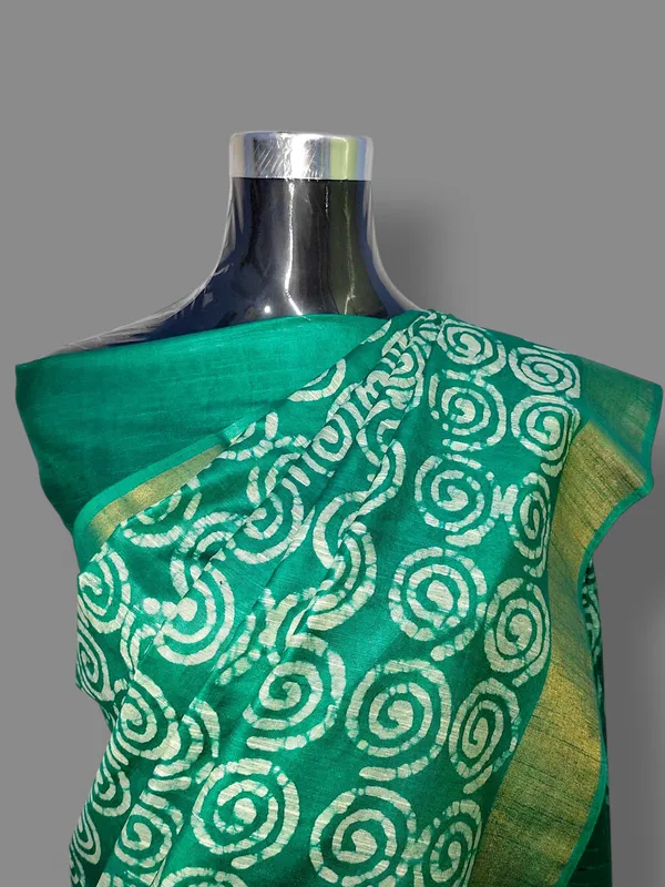 Green_Hand_Batik_Silk_Blend_Saree_For_Women