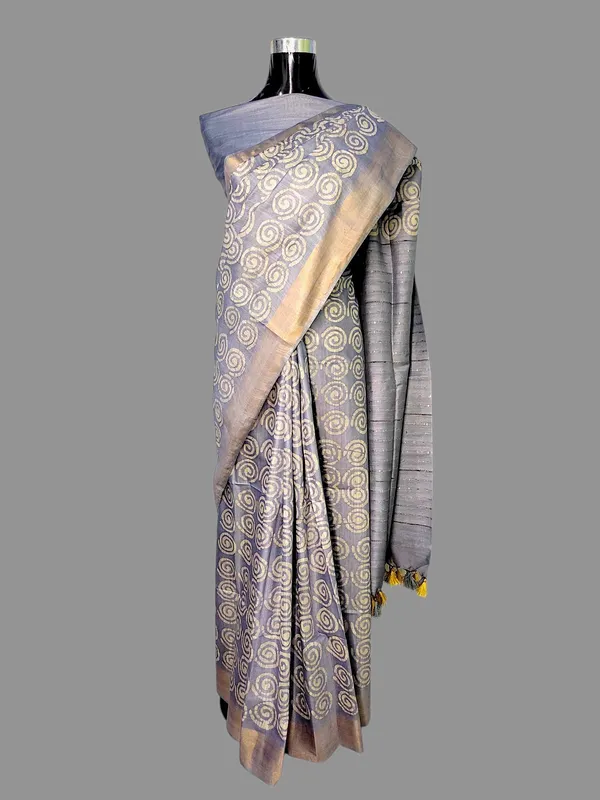 Grey_Hand_Batik_Silk_Blend_Saree_For_Women