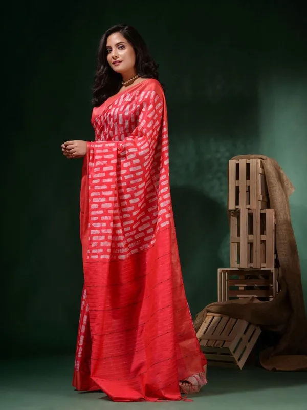 Red_Hand_Batik_Silk_Blend_Saree_For_Women